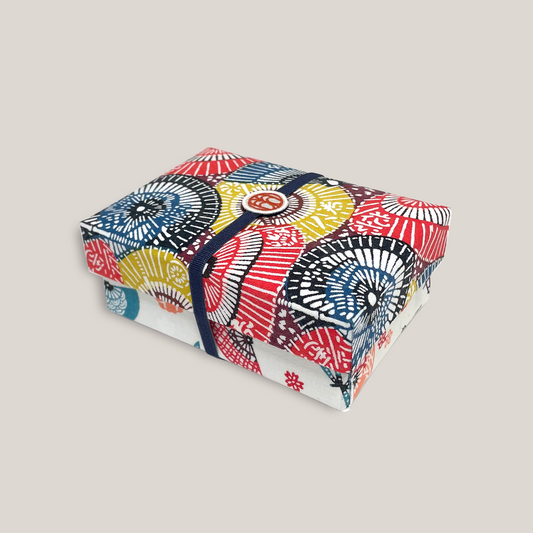 型染め ファブリックボックス S (名刺サイズ) / 傘 × 蝶に扇面草花