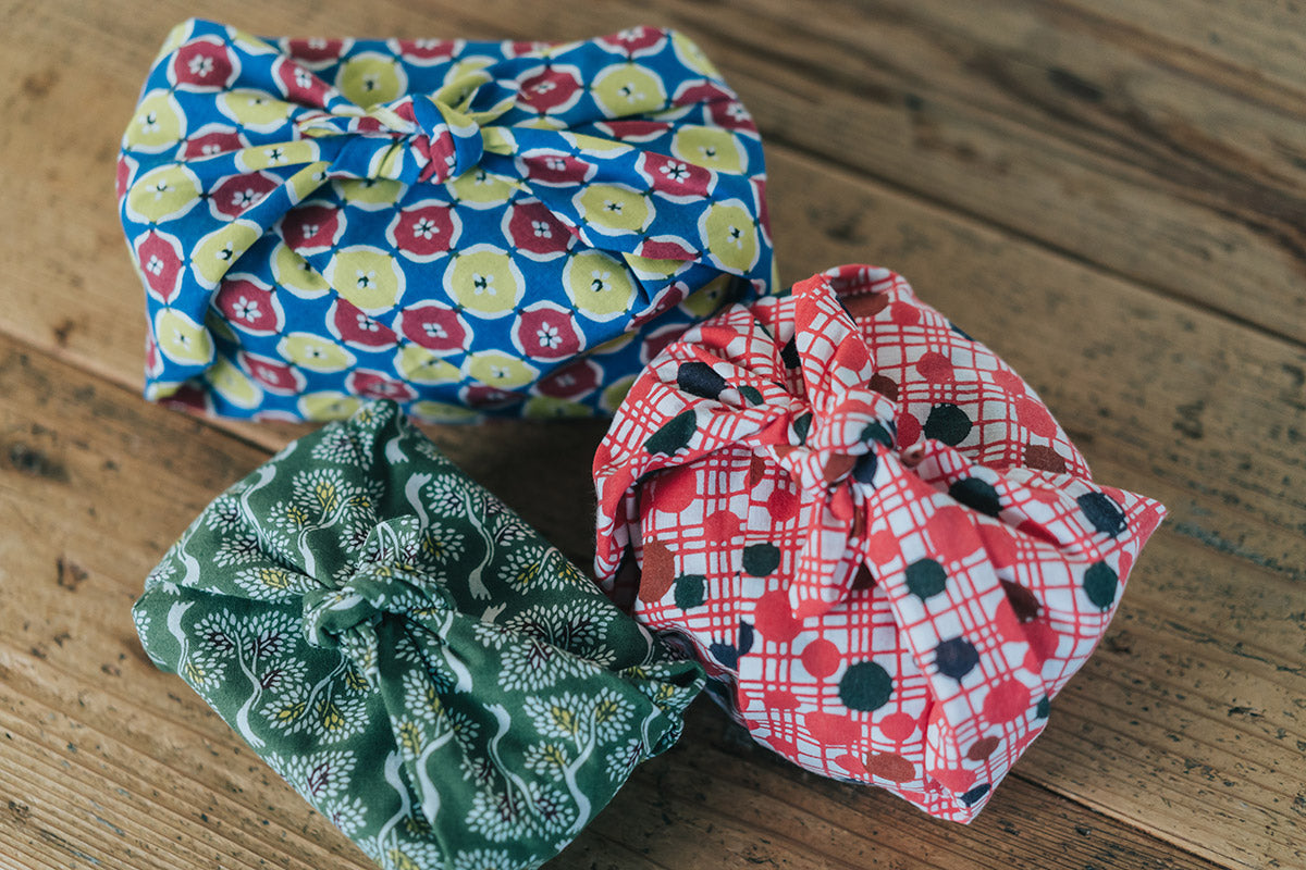 型染め 手ぬぐい / よろり立樹