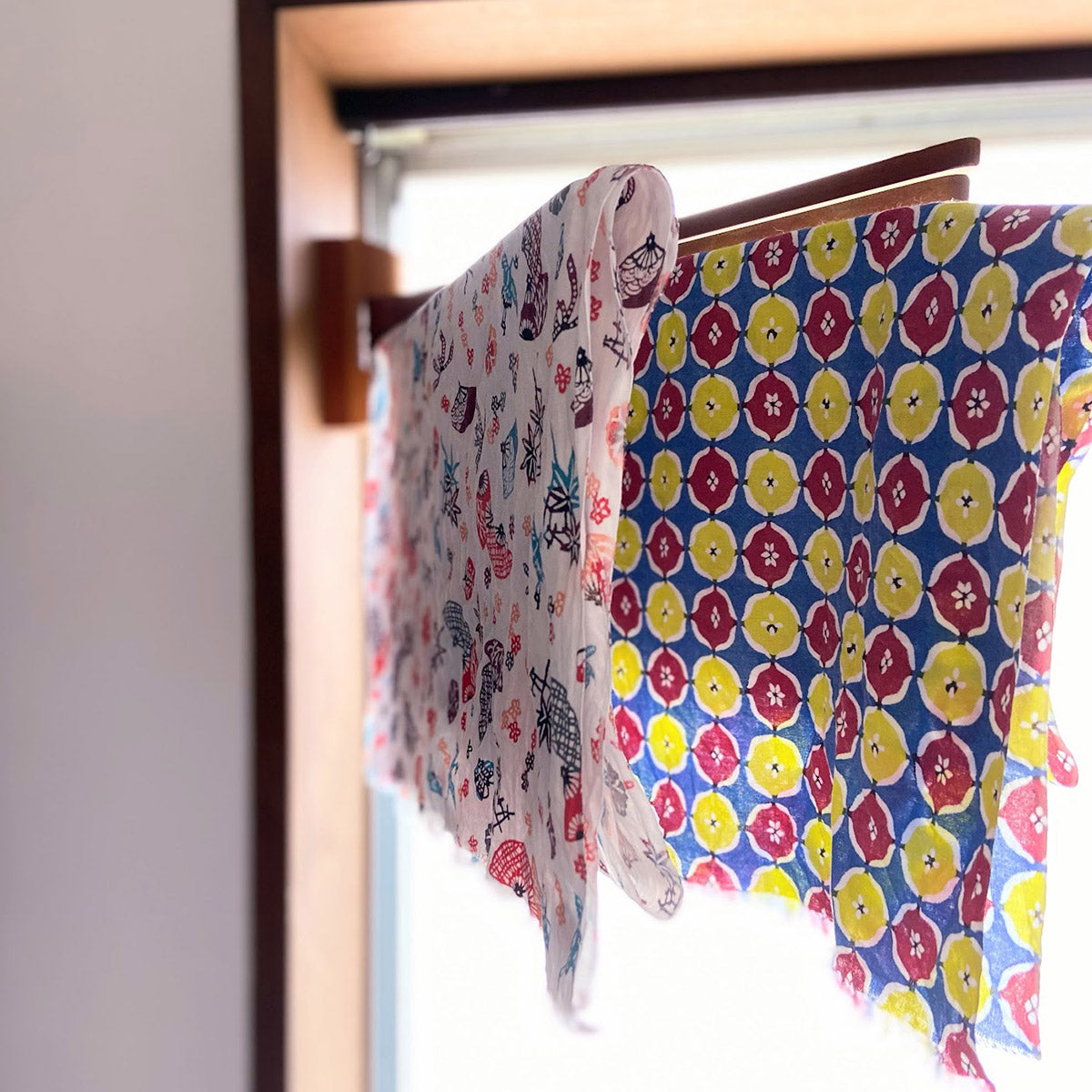 型染め 手ぬぐい / 菊唐草 イエロー