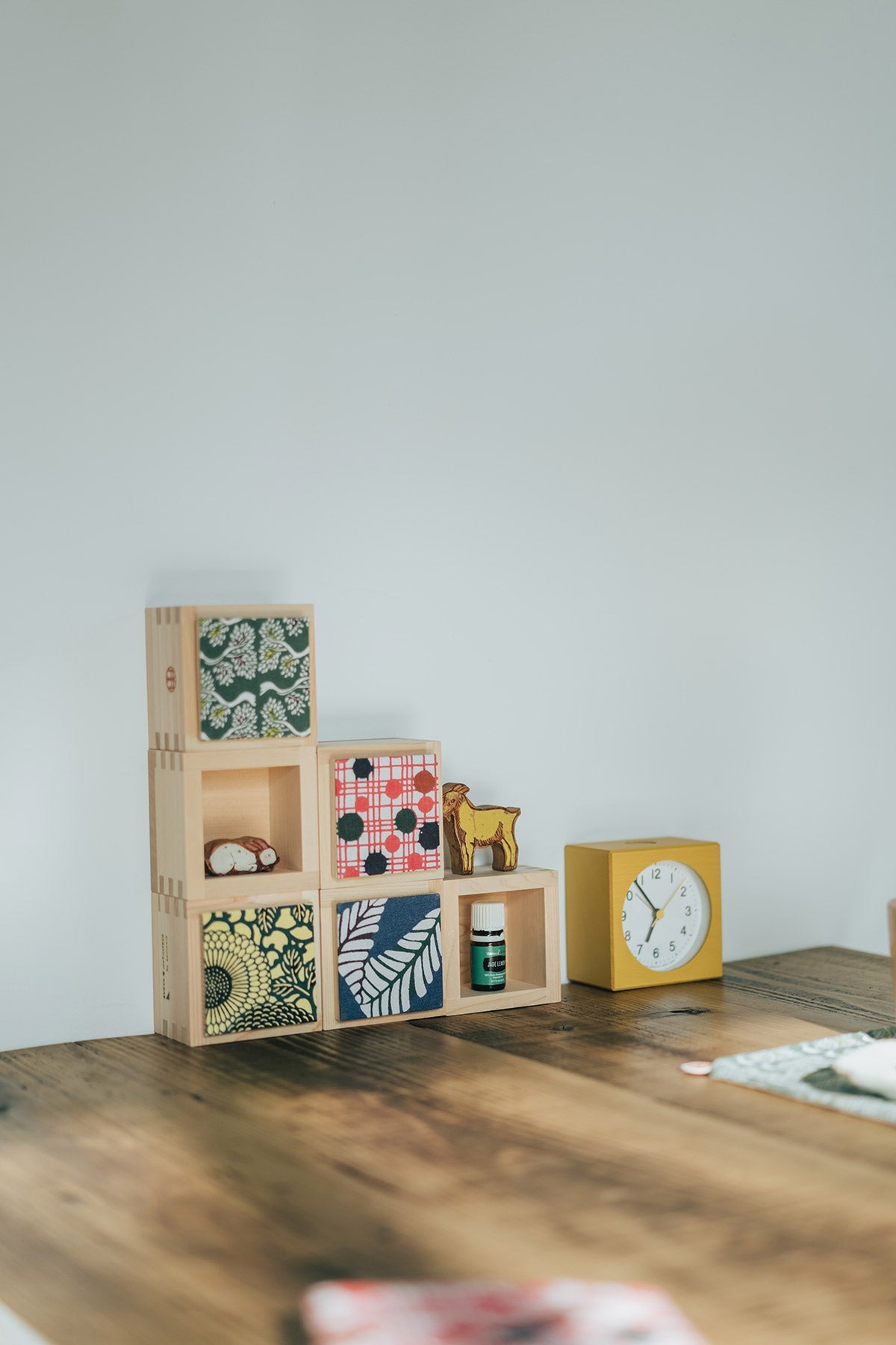 型染め ファブリックブロック / 流水に小菊