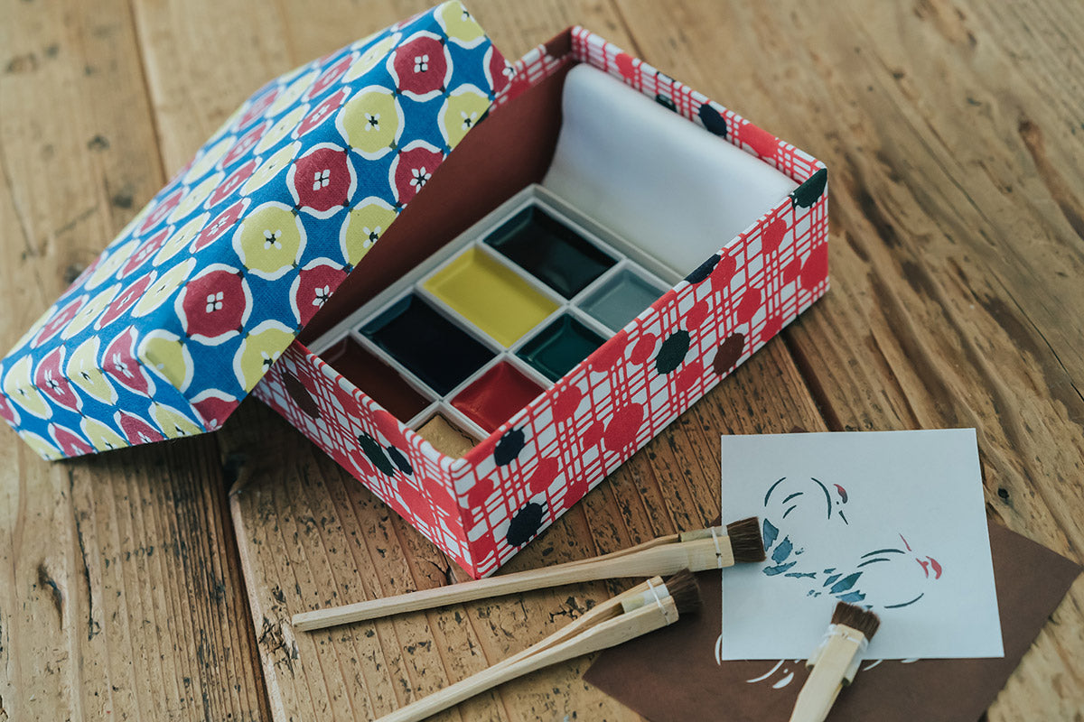 型染め ファブリックボックス M (ハガキサイズ) / 丸紋崩し × 水玉格子