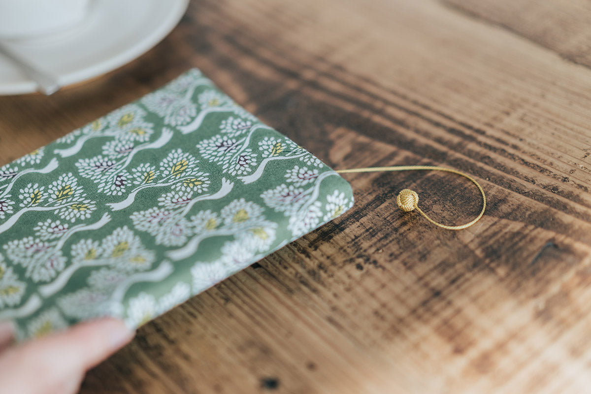 Book cover paperback size / chrysanthemum arabesque