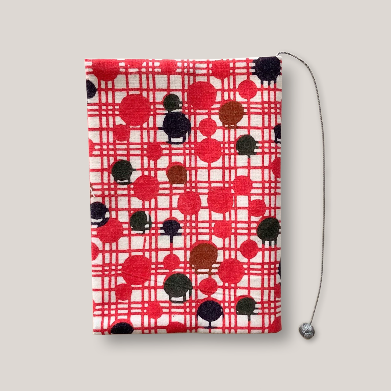 Book cover paperback size / polka dot grid